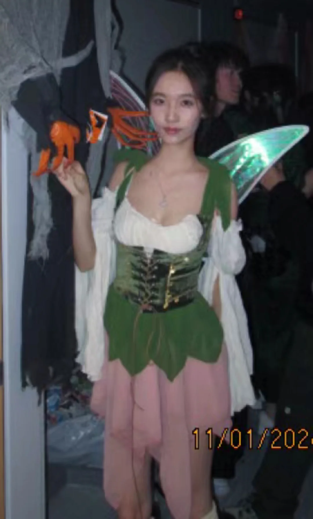 Rate this pixie 1-10 picture 2 of 4