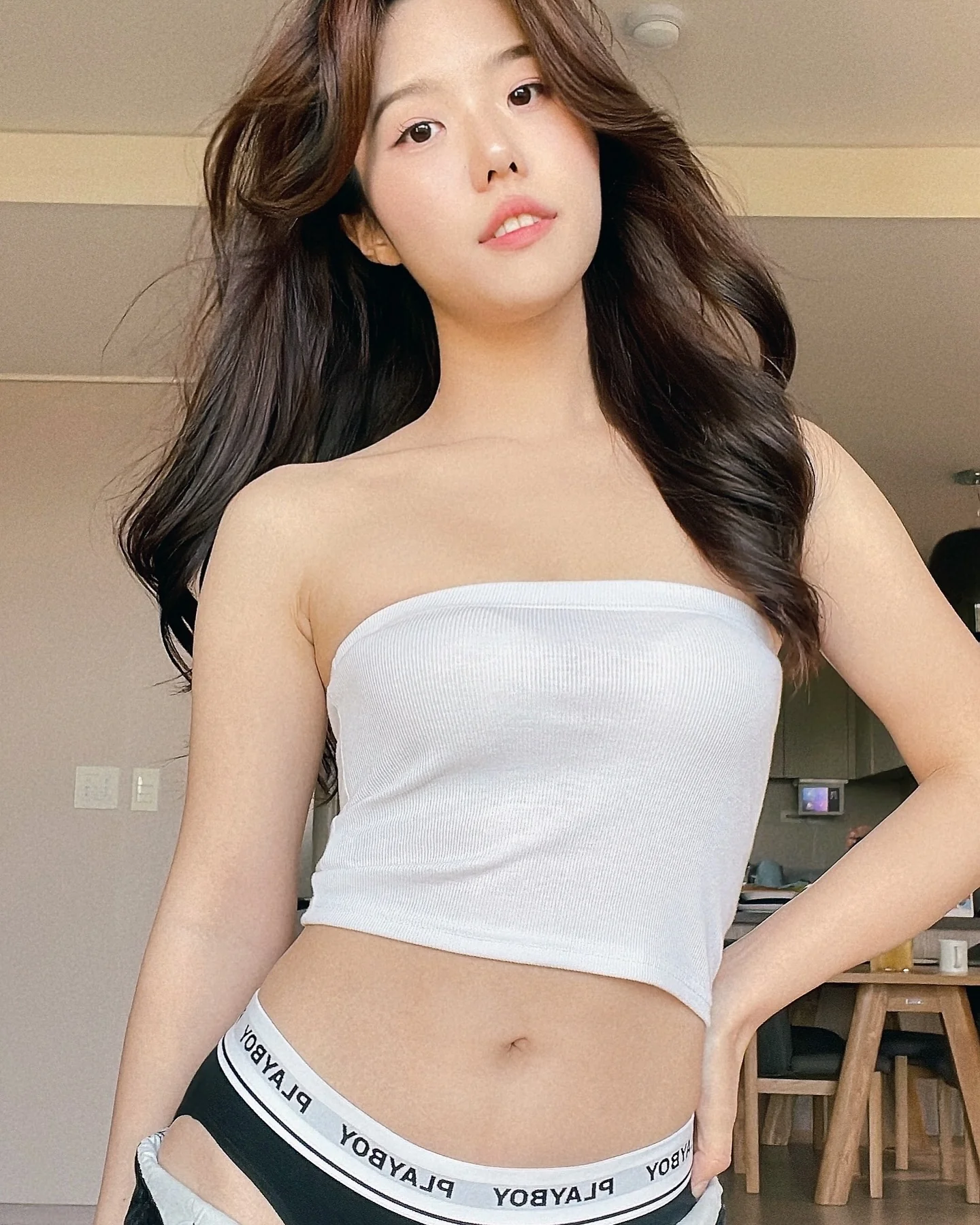 Cute midriff picture 5 of 6