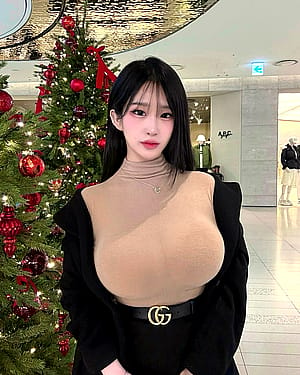 Busty korean'