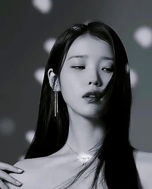 IU'