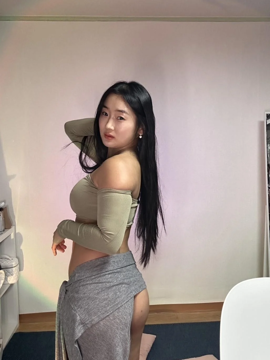 Korean hottie picture 1 of 1