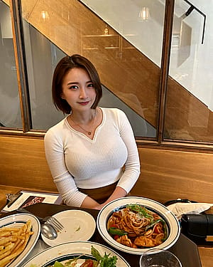 Pretty busty taiwanese girl'