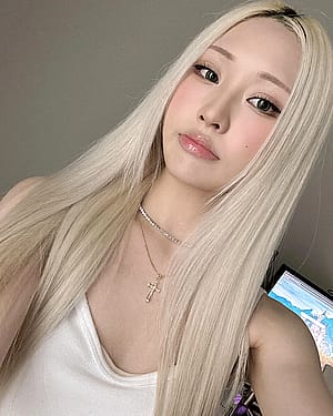 Blonde asian'