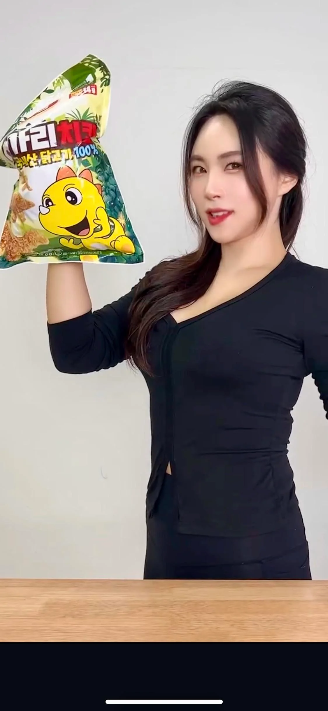 She makes cooking and mukbang vids picture 6 of 9