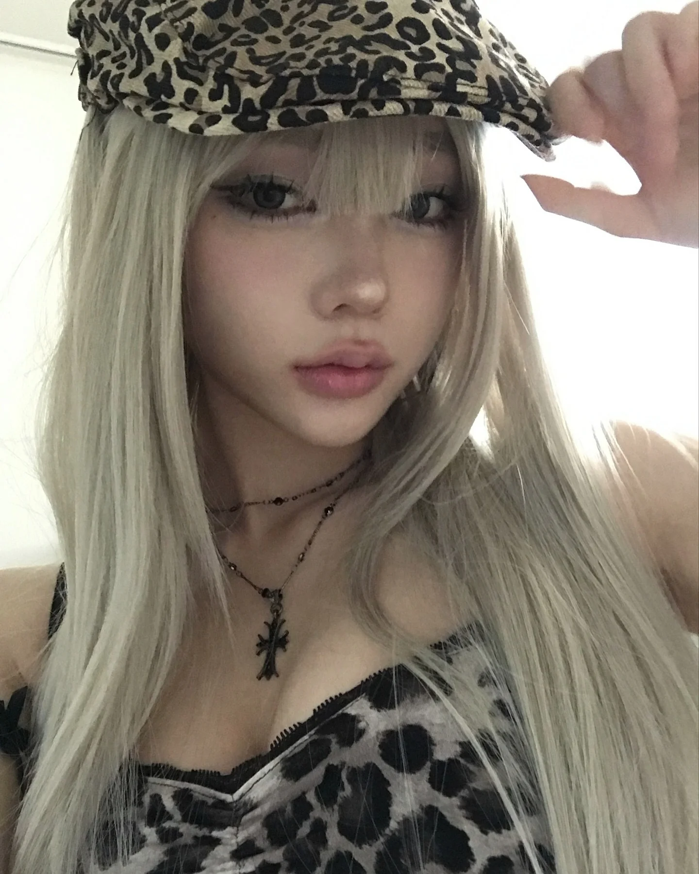 Asian blonde picture 5 of 5