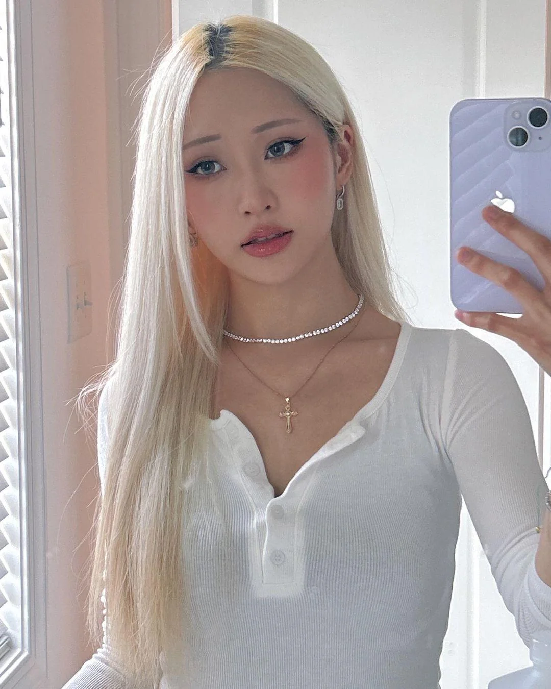 Asian blonde picture 1 of 1