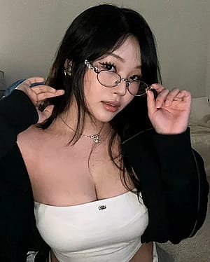 Cute in glasses'