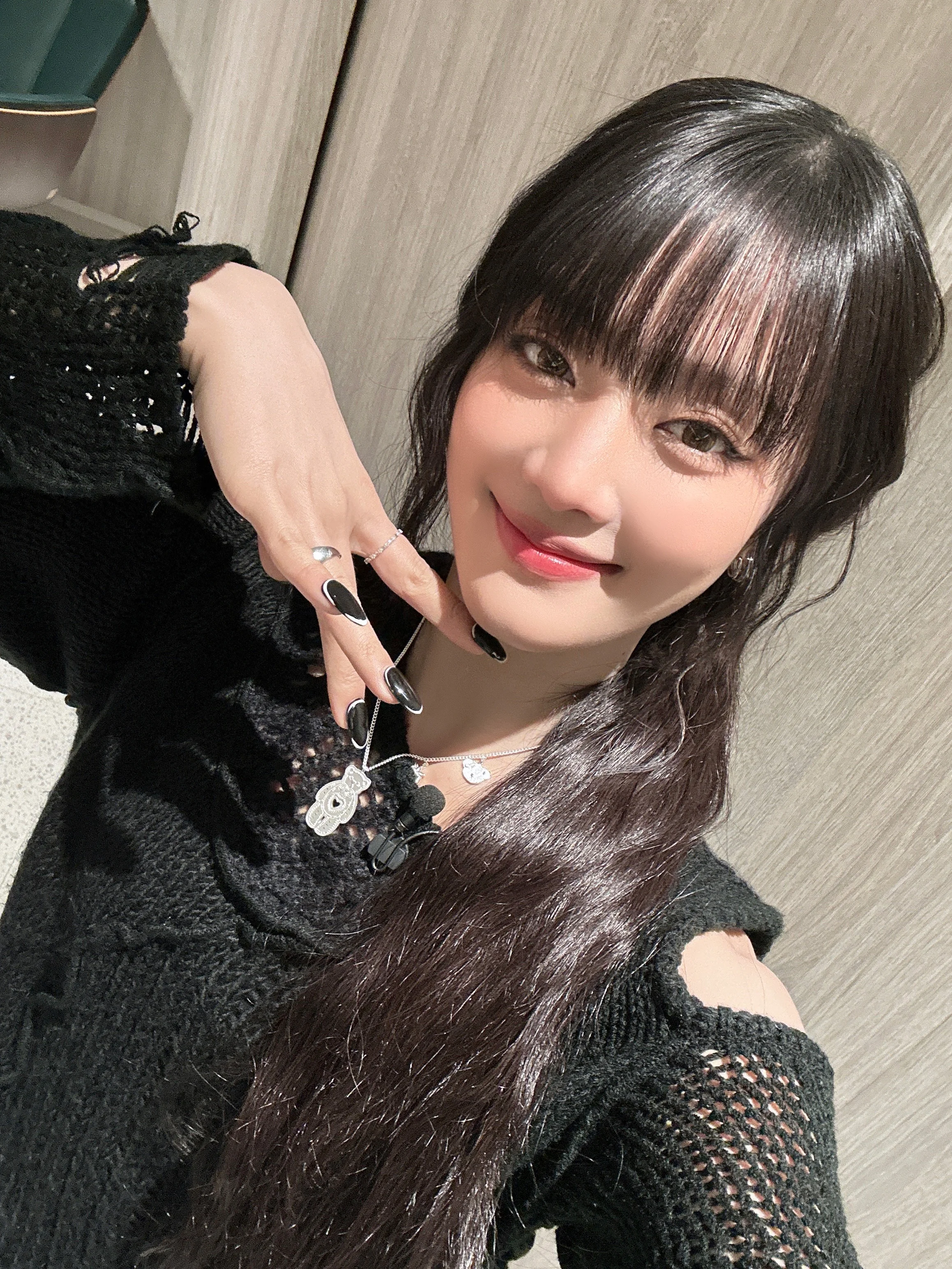 (G)I-DLE - Minnie picture 1 of 6