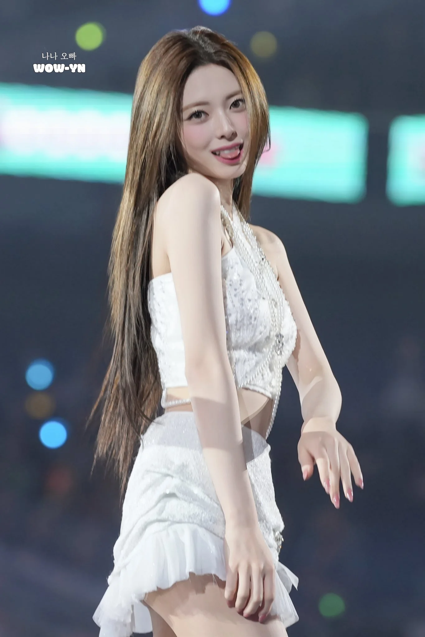 ITZY Yuna picture 1 of 2