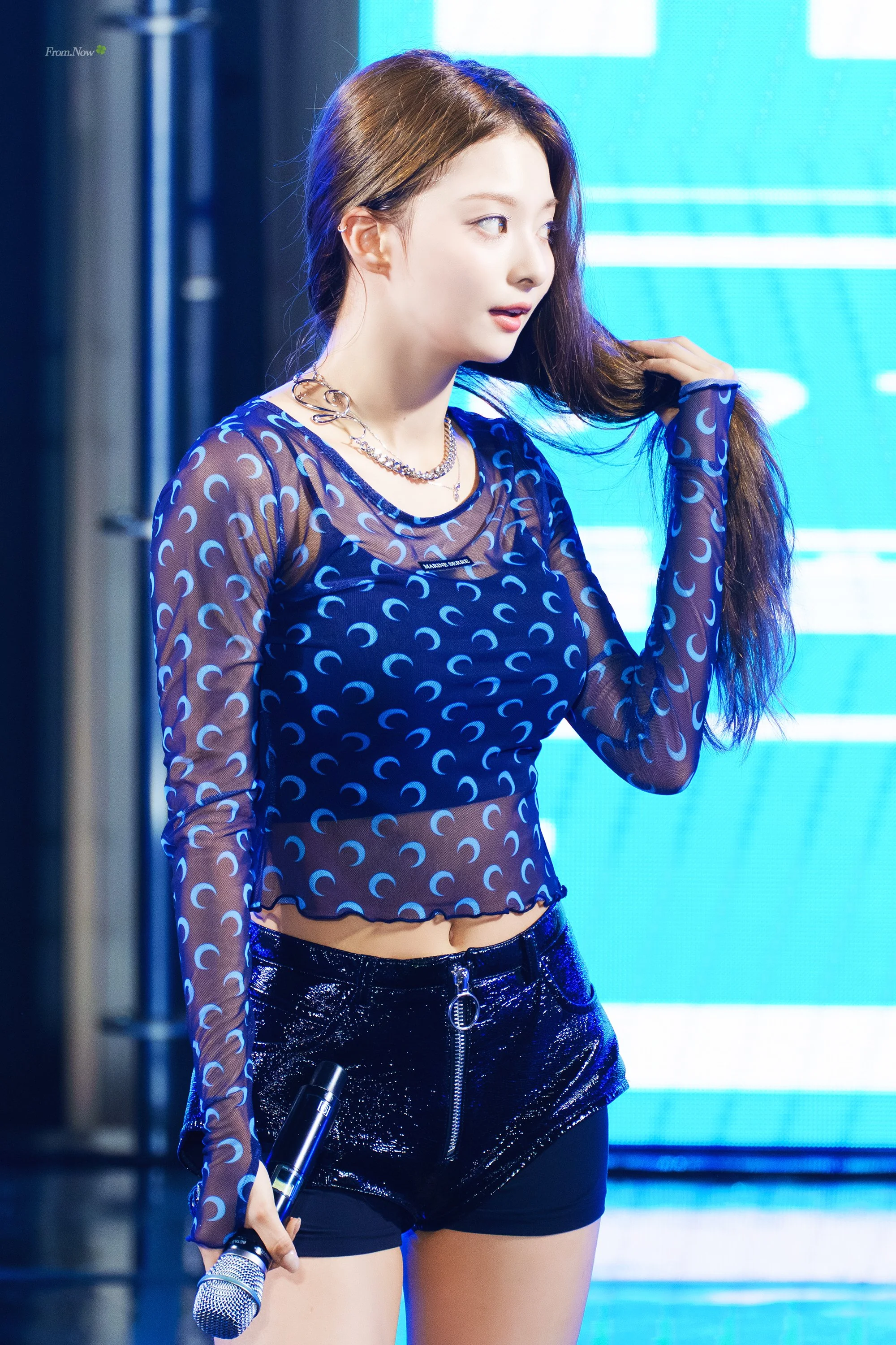 fromis_9 Nagyung picture 1 of 3