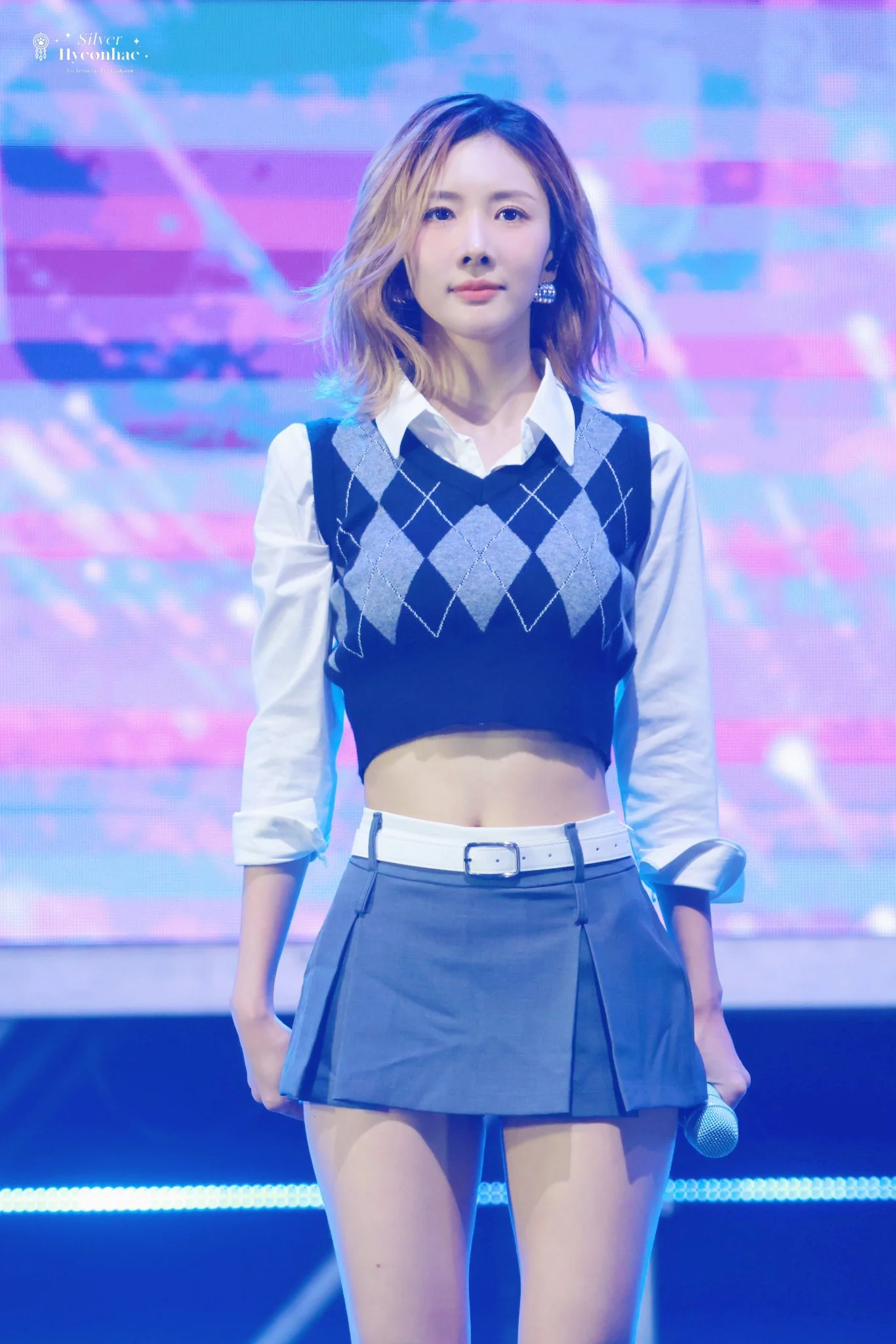 Dreamcatcher Yoohyeon picture 2 of 2