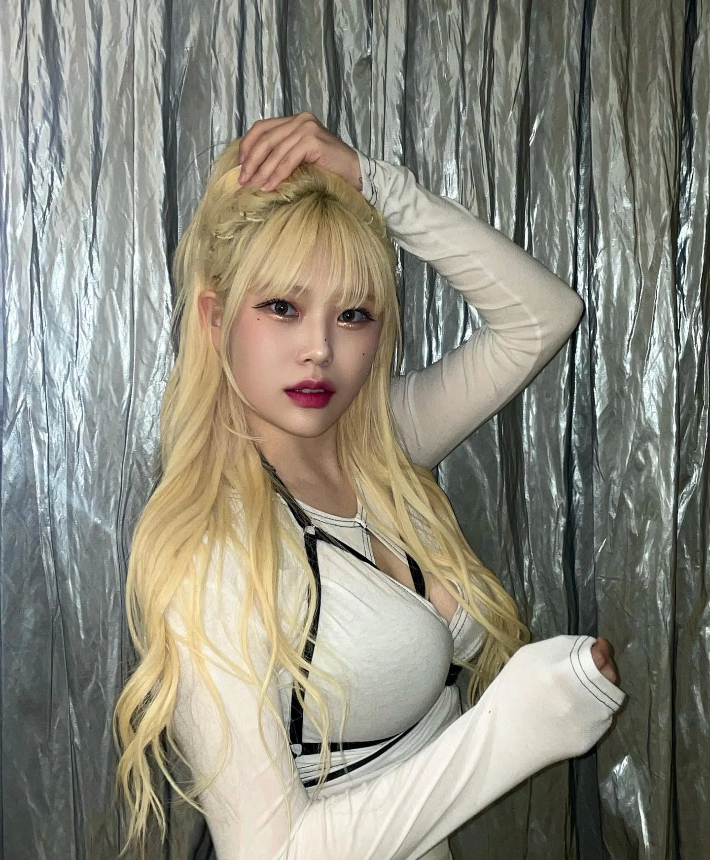 Korean blonde picture 7 of 12