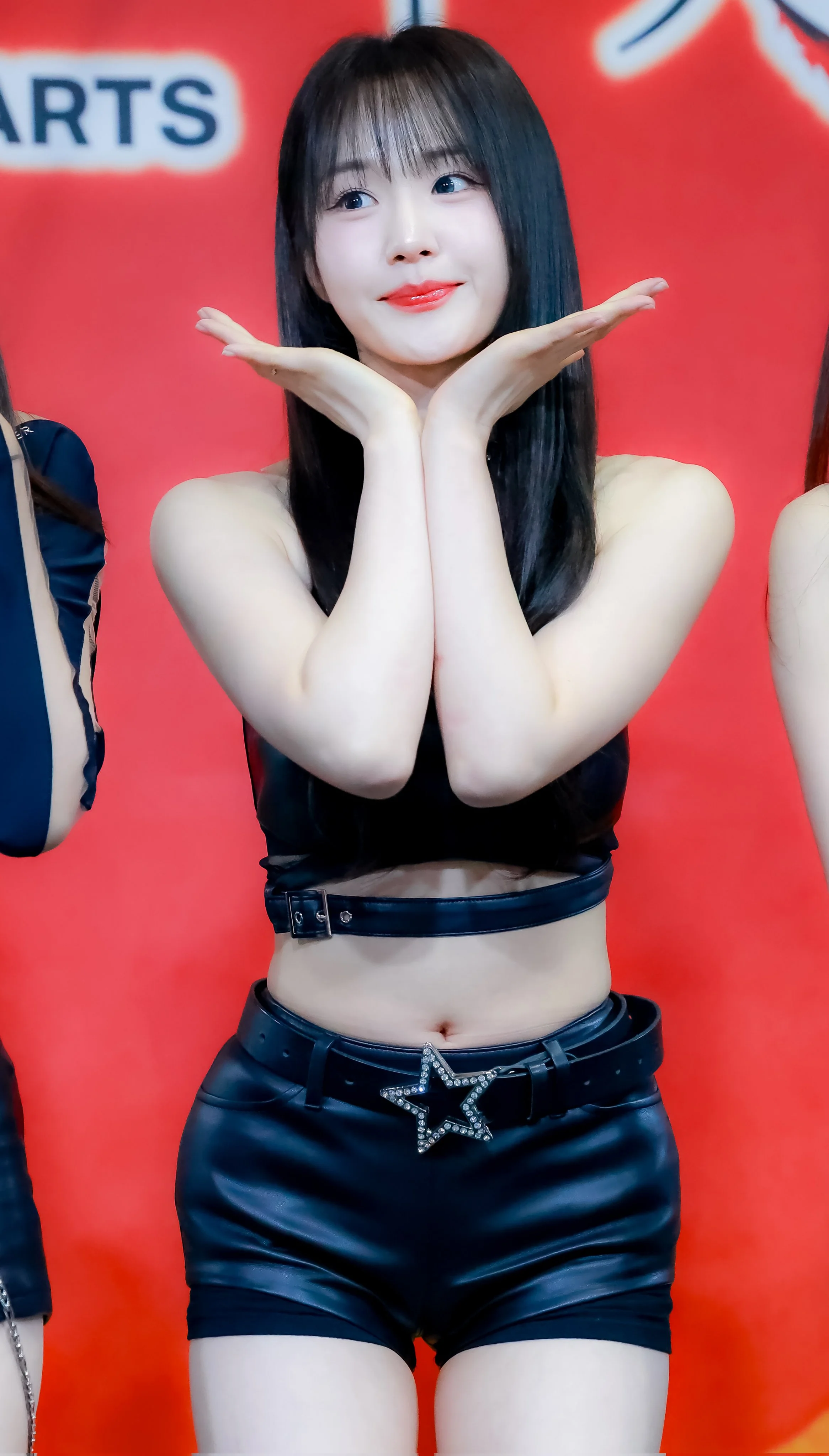 wooah Nana picture 2 of 4