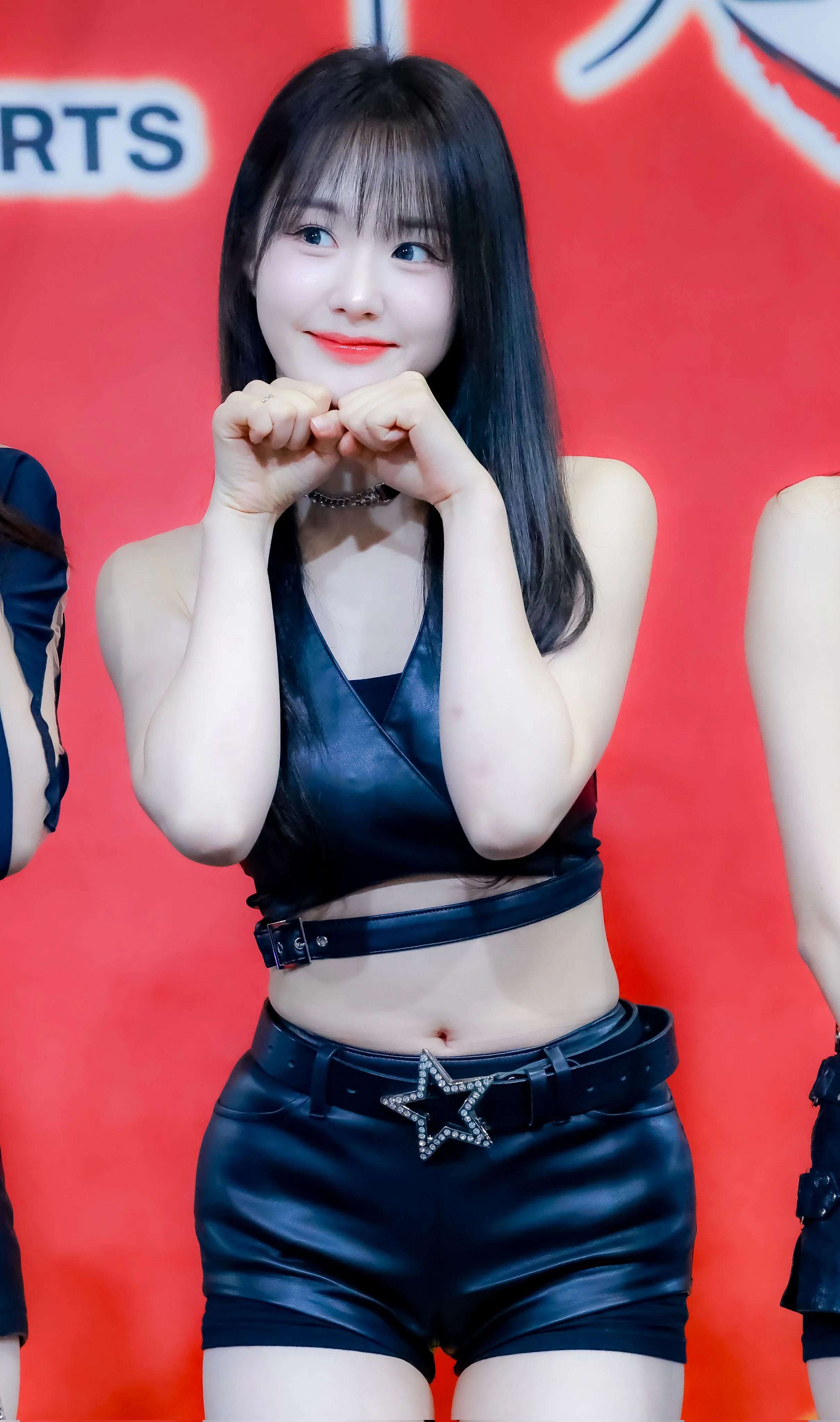 wooah Nana picture 3 of 4