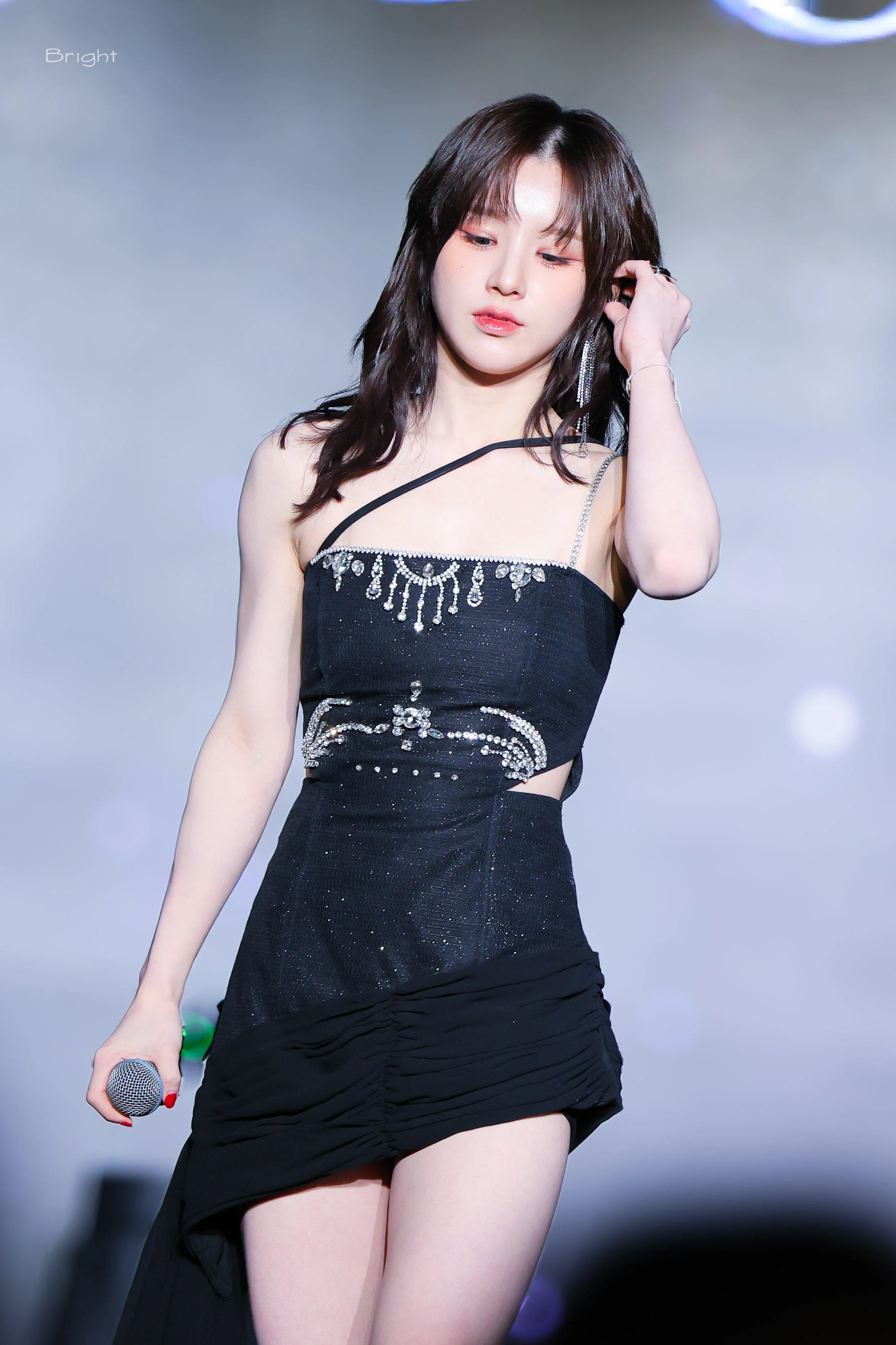 ARTMS Heejin picture 1 of 1