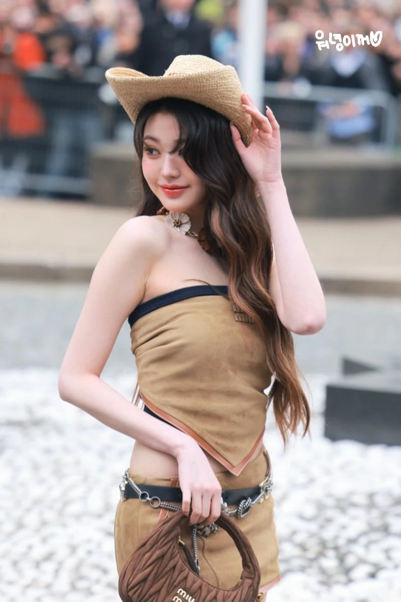 IVE Wonyoung. picture 7 of 11