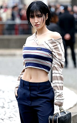 TWICE Momo'