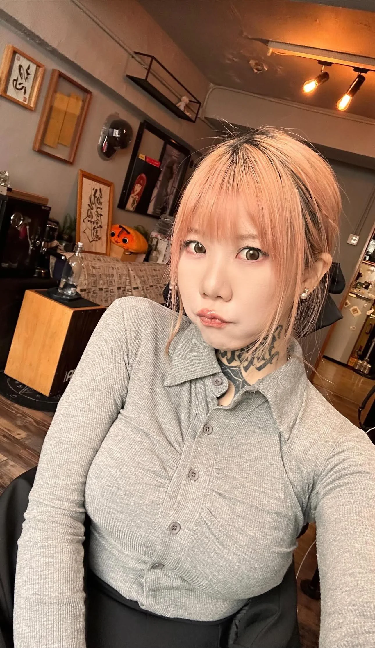 N.o.a Asian blonde picture 1 of 1