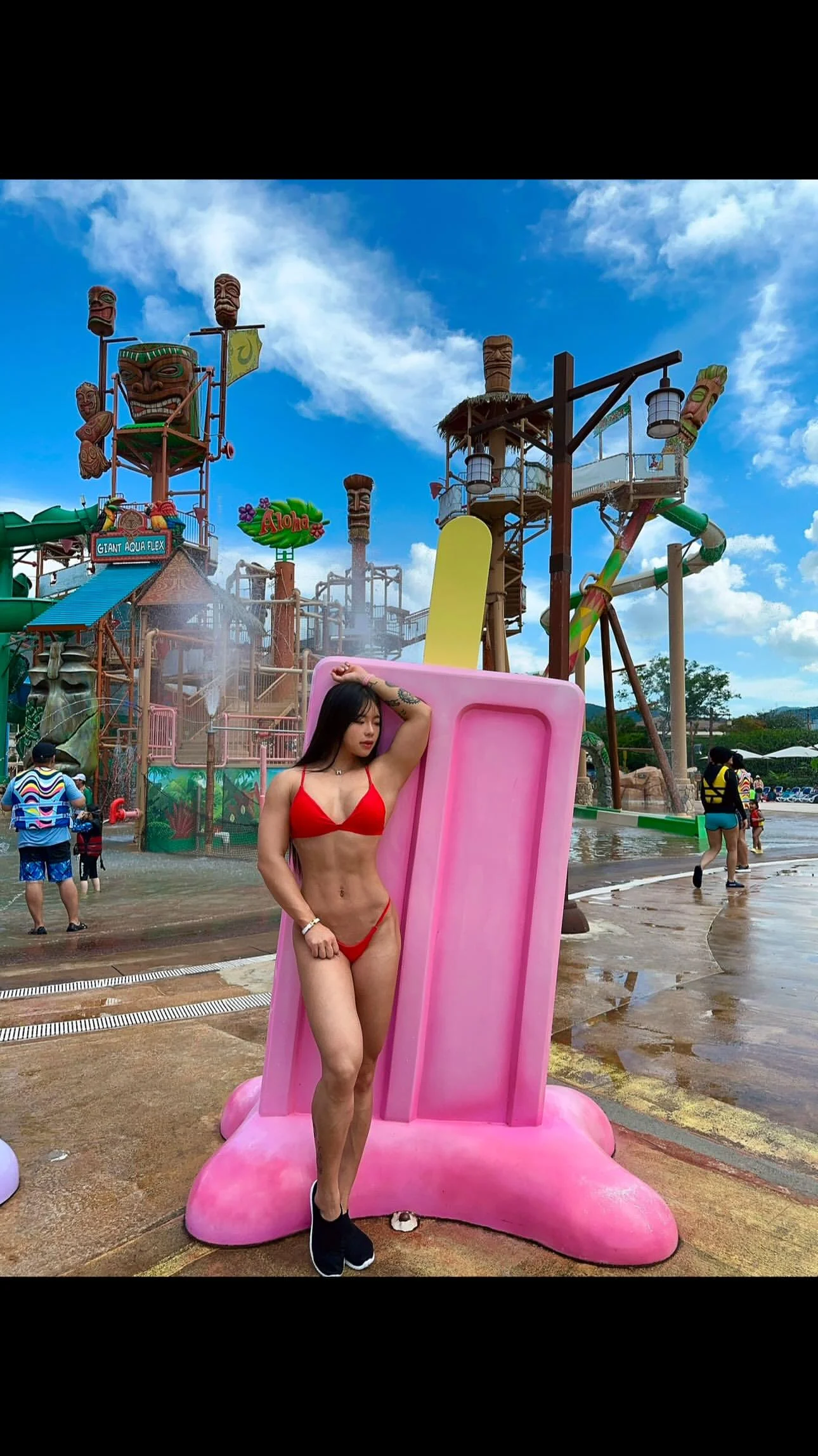 Jung Ri picture 1 of 1