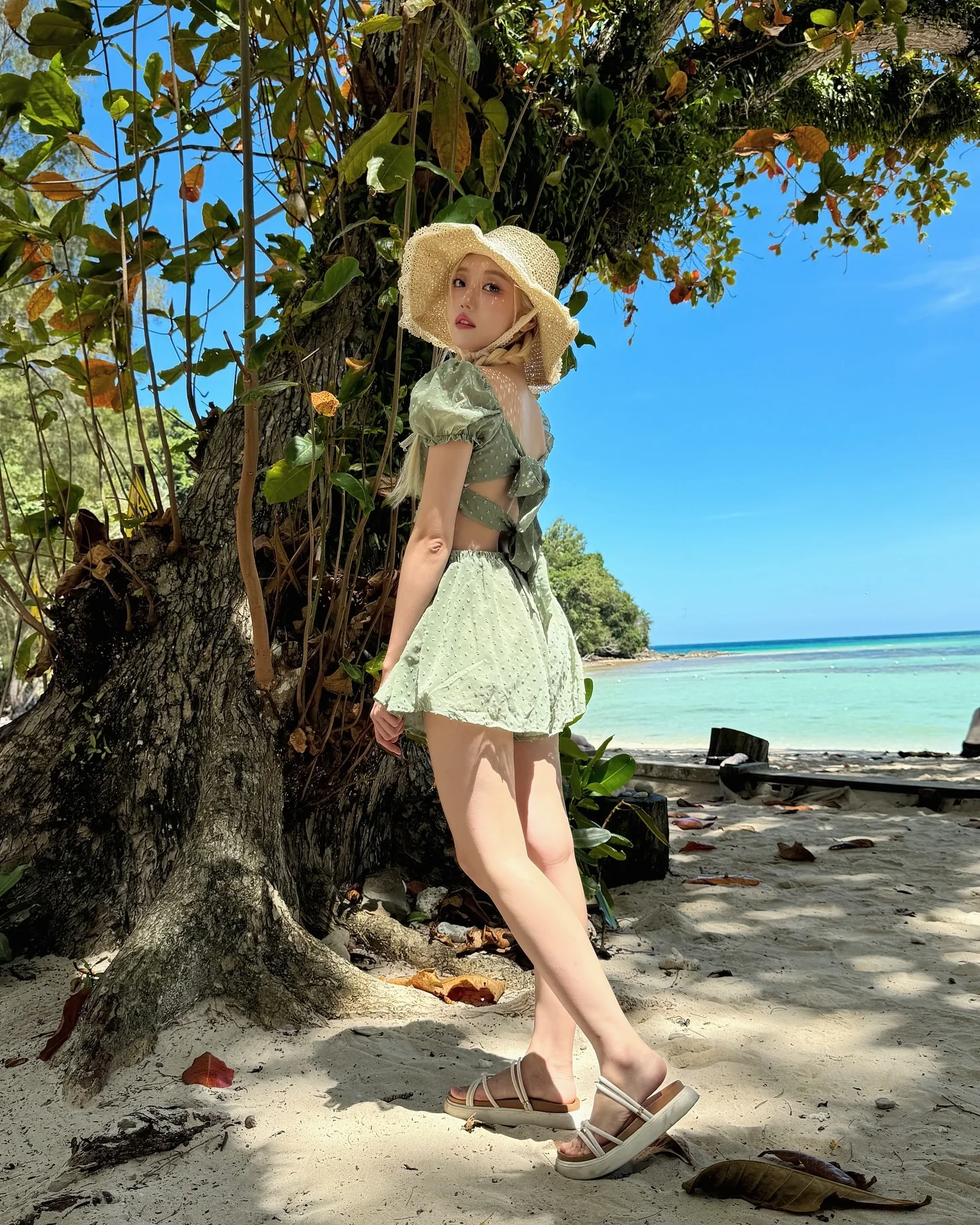 Cute blonde picture 4 of 8