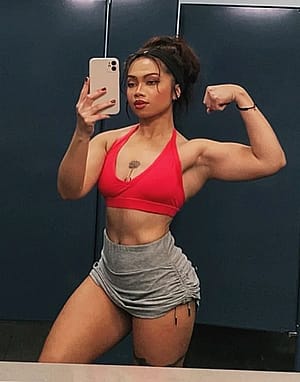 New bicep flex from Yanah'
