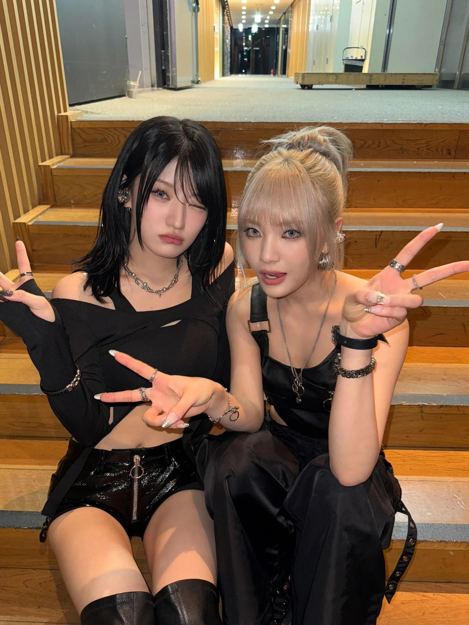 BILLLIE Siyoon Sua picture 1 of 1