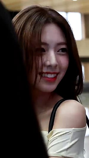ITZY Yuna'