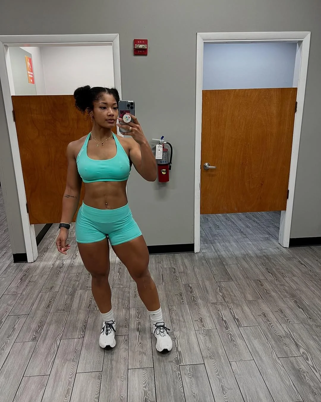 Kristin Townsend (@coachtownfit_) picture 2 of 5