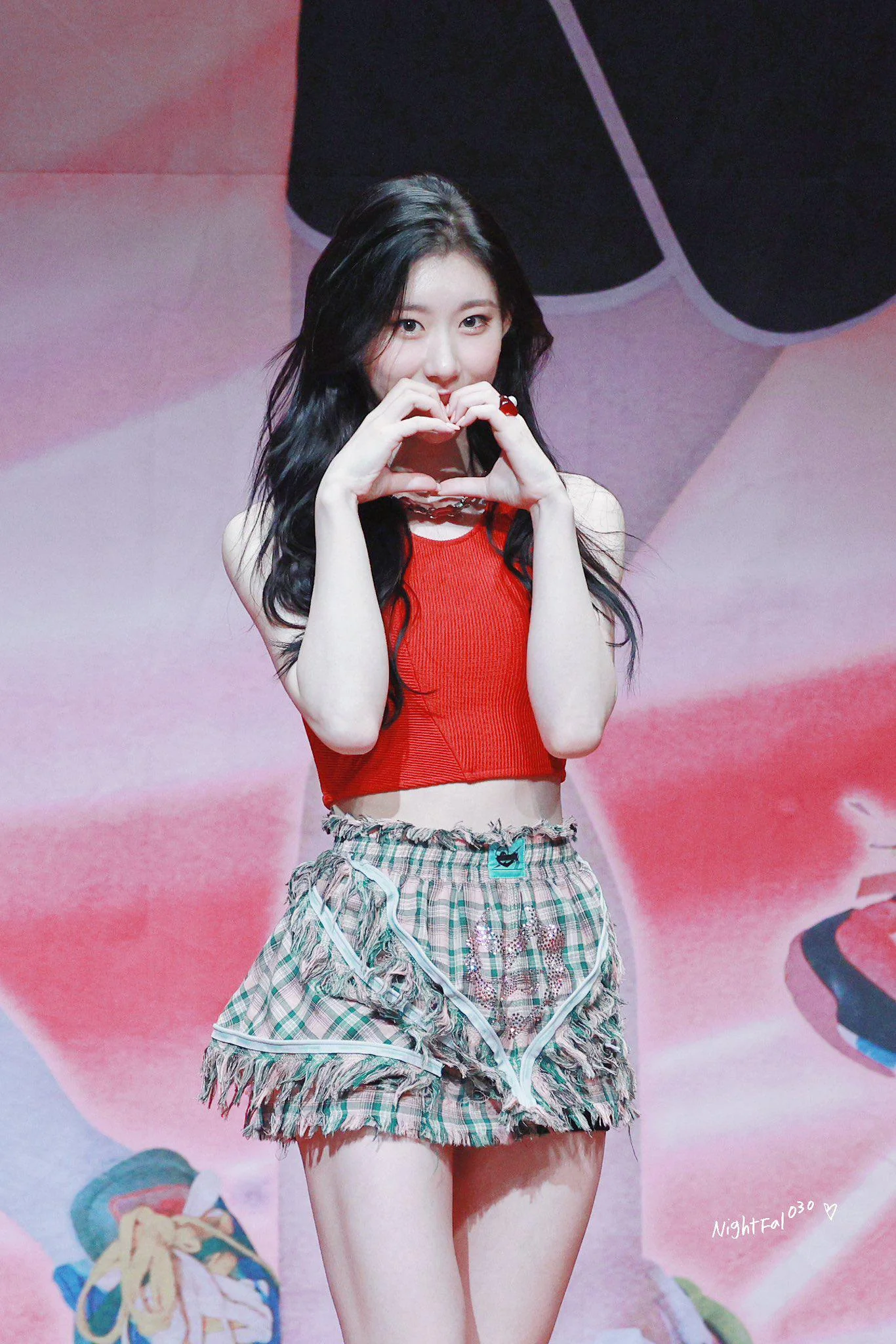 ITZY Chaeryeong picture 1 of 1