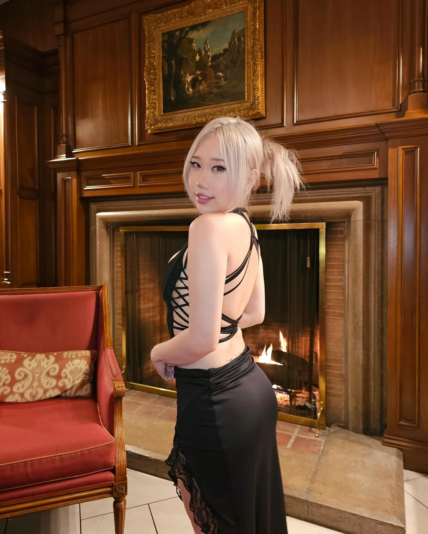 Asian blonde picture 7 of 7