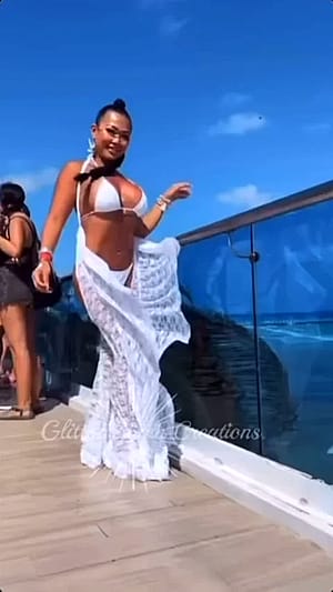 Sue Le (IG: barbellemami_the_ifbbpro)'