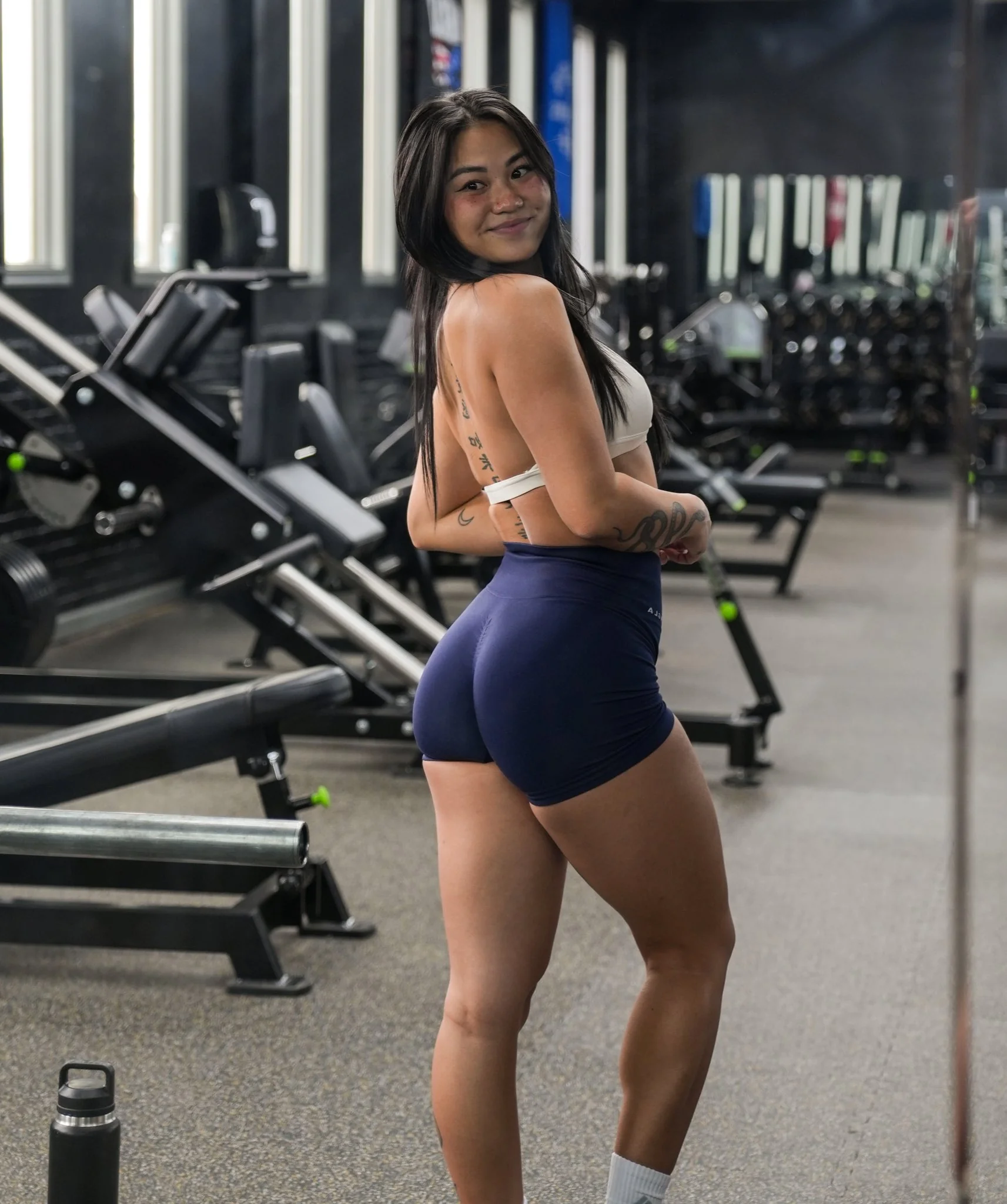lyladotfit picture 1 of 2