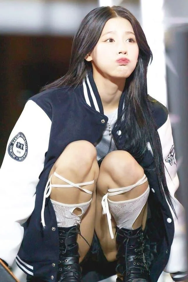 Miyeon picture 1 of 1
