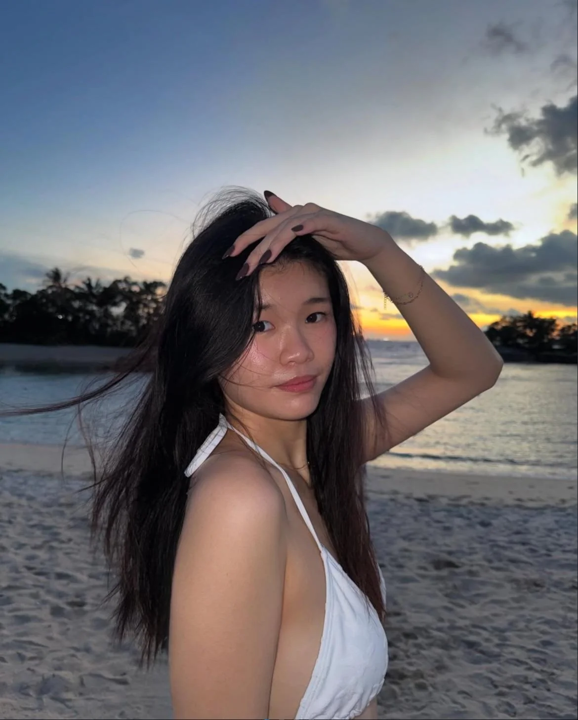 Yveet of Singapore picture 1 of 2