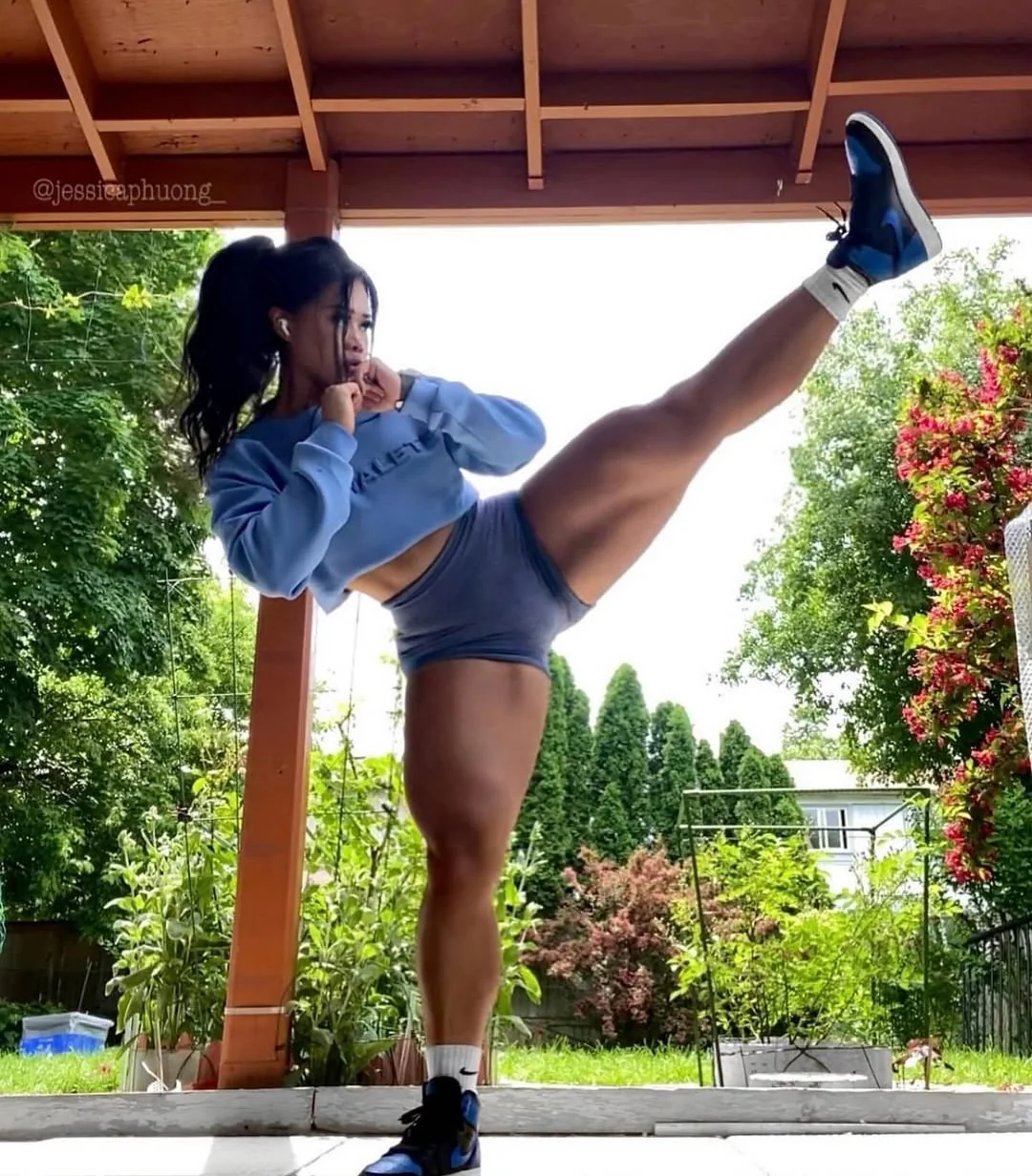 Jessica Linh high kick picture 1 of 1