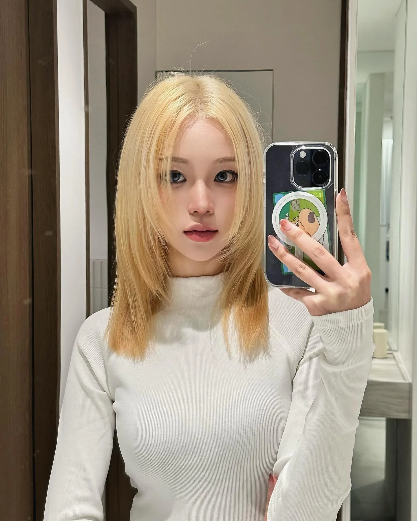 Asian blonde picture 2 of 2