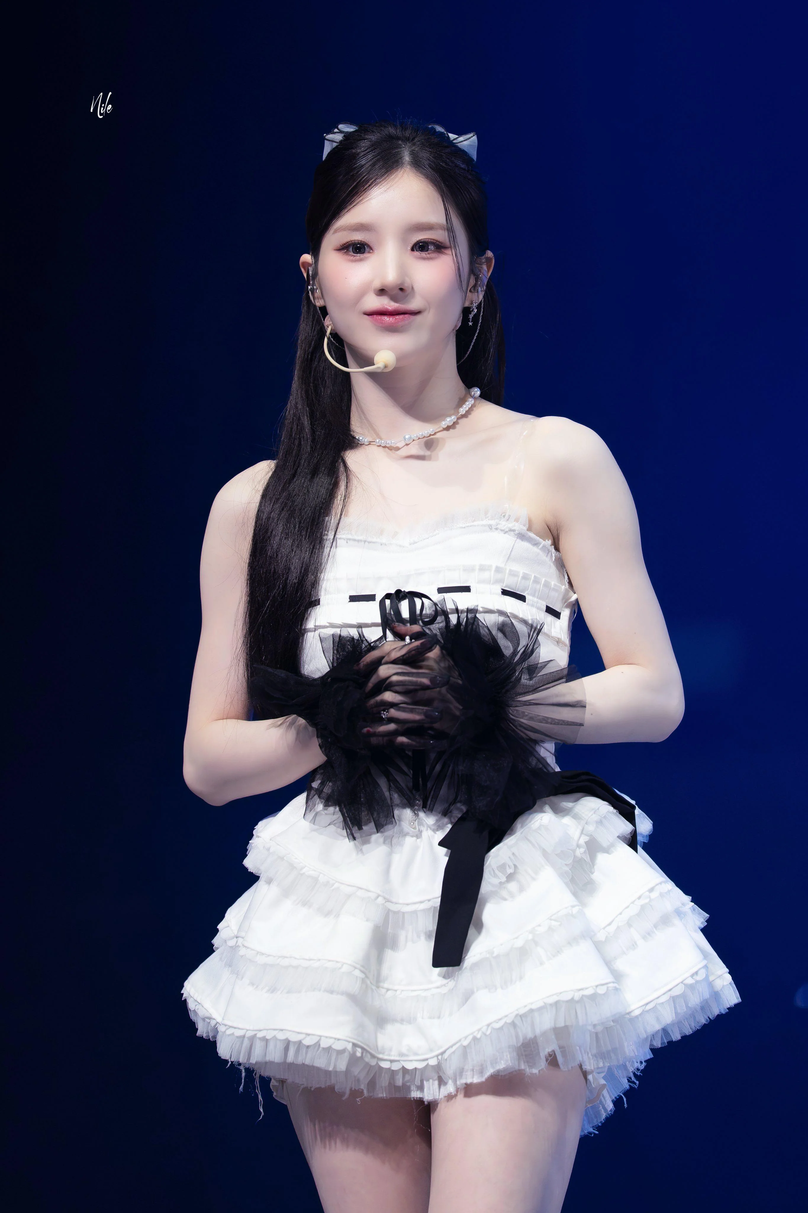 ARTMS Heejin picture 1 of 1