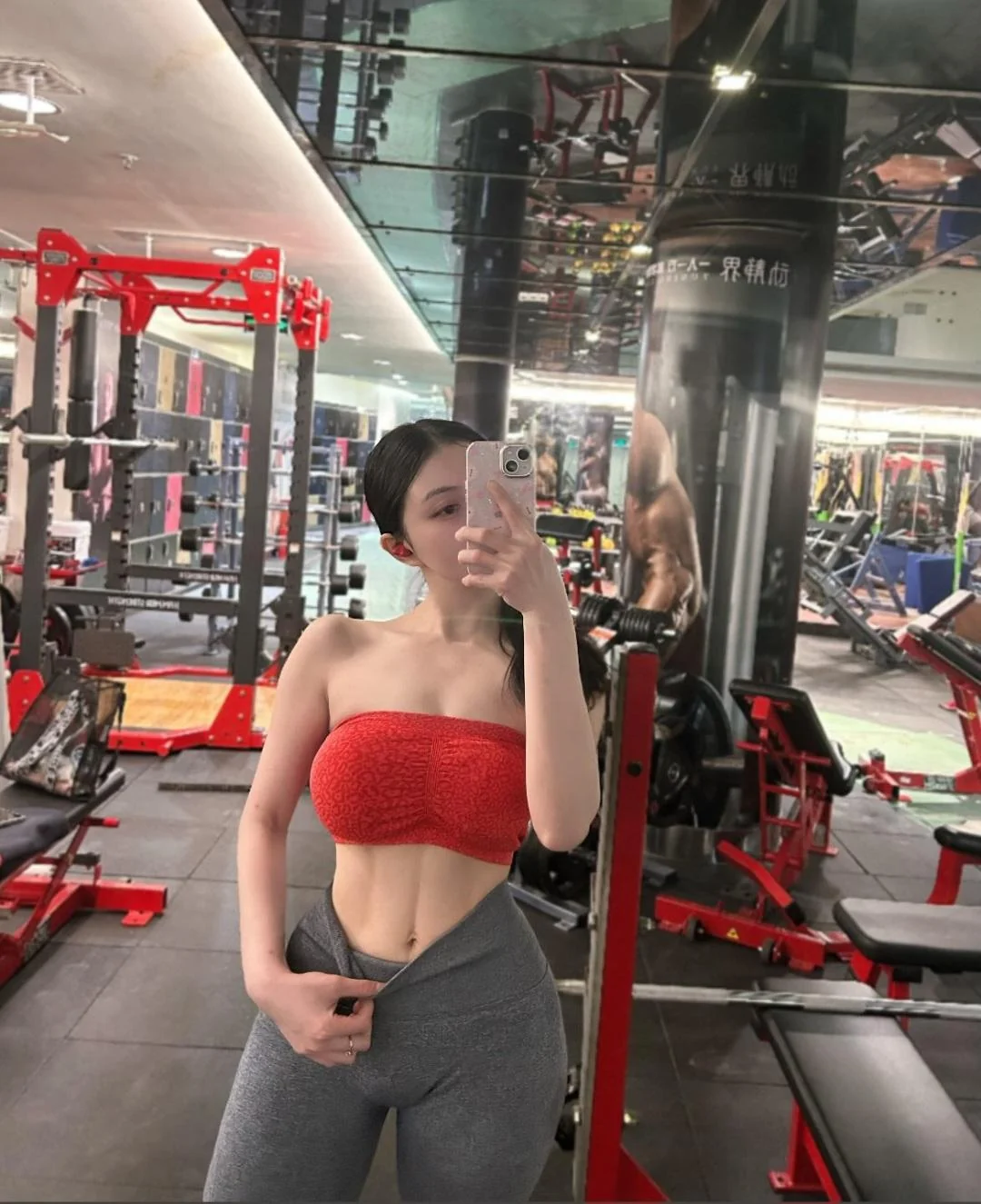 amber chan picture 1 of 4