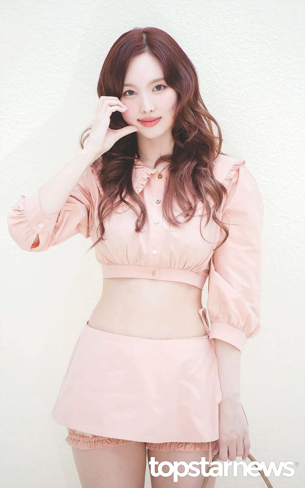 TWICE Nayeon picture 1 of 6
