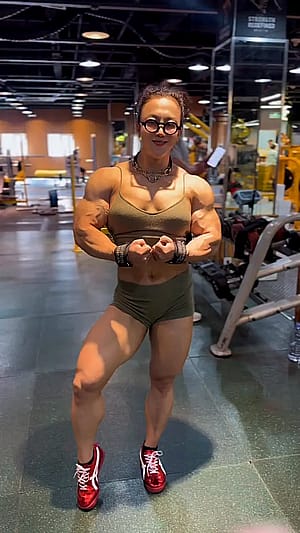 Yan Hong'