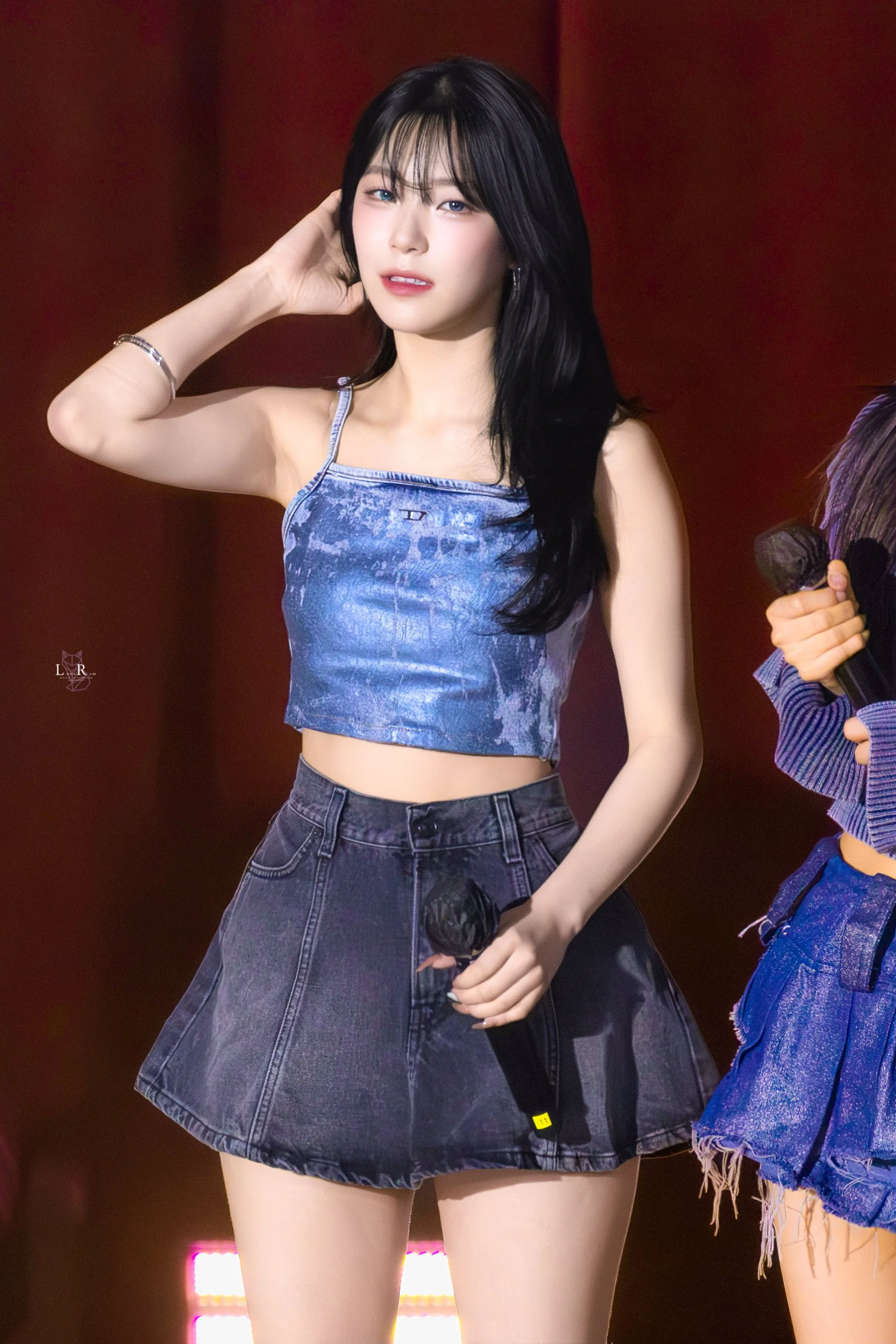 fromis_9 Jiheon picture 3 of 3