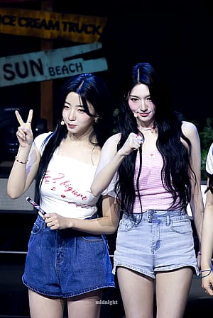 tripleS Sohyun Xinyu'