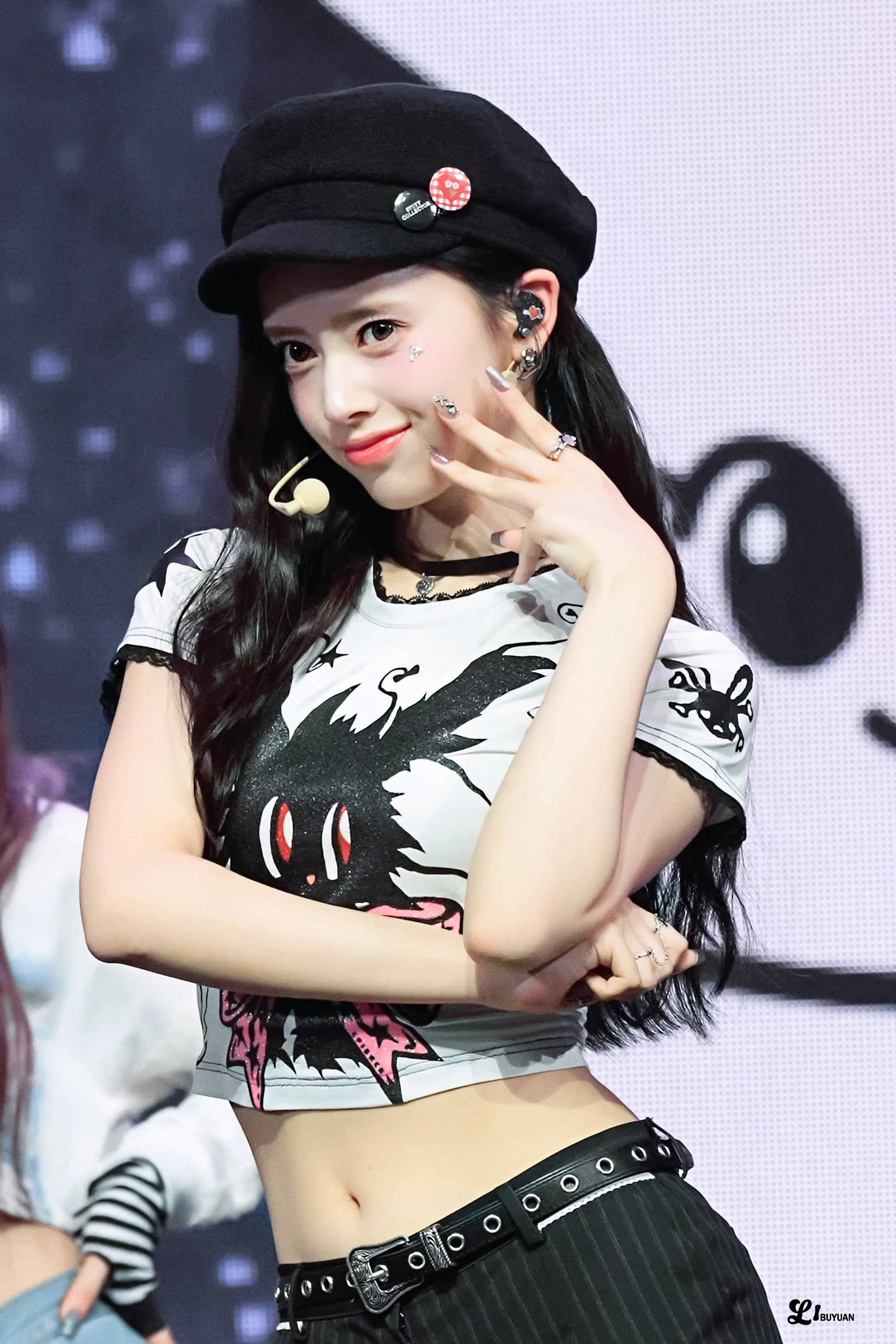 NiziU Rima picture 1 of 2
