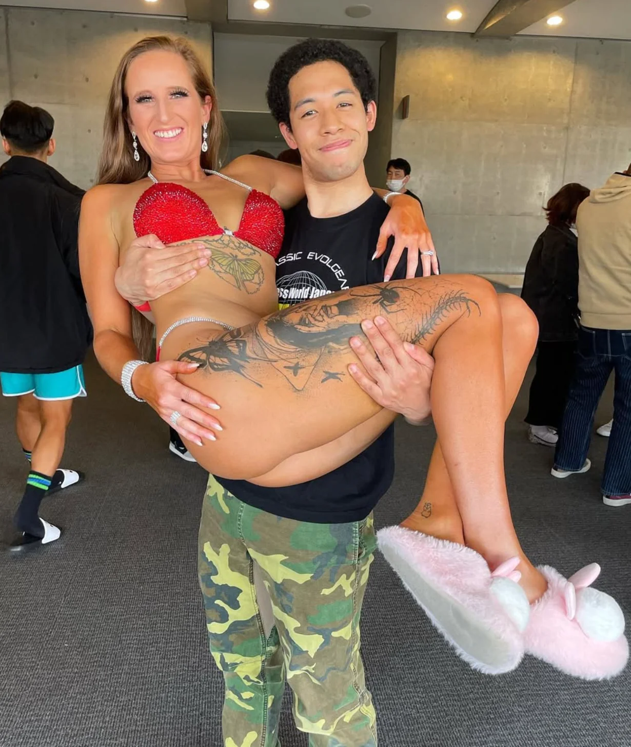 He came, he saw, he claimed all the muscles 👍🤣 picture 7 of 12