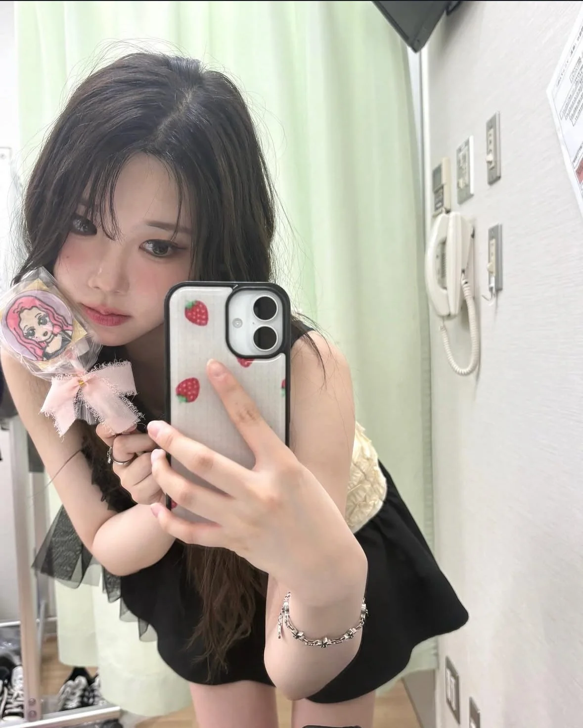 CLASS:y Chaewon picture 2 of 3