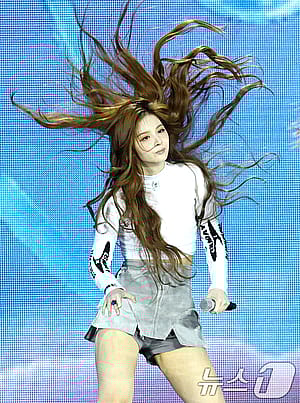 NMIXX Sullyoon'