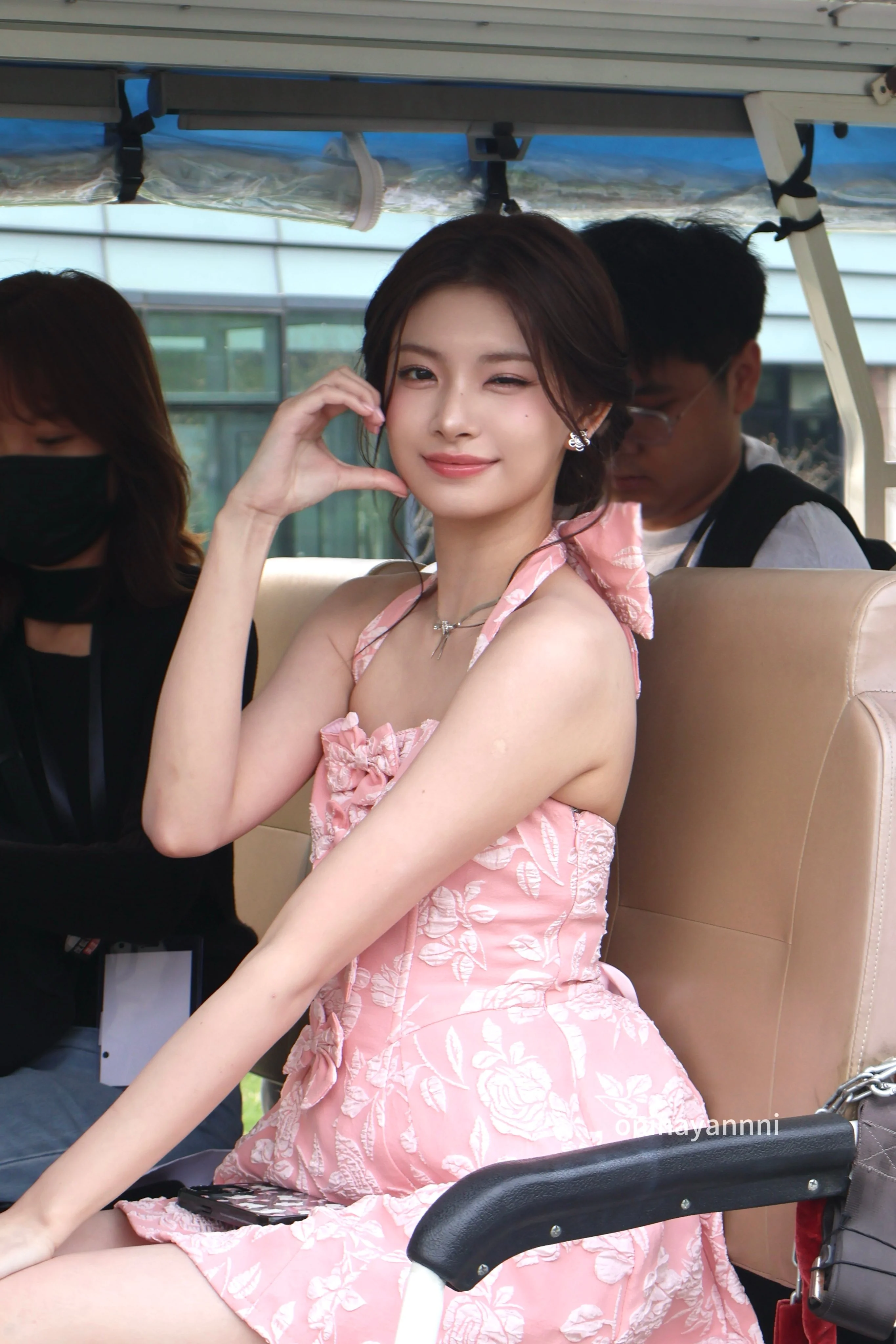 EVERGLOW Yiren picture 2 of 3