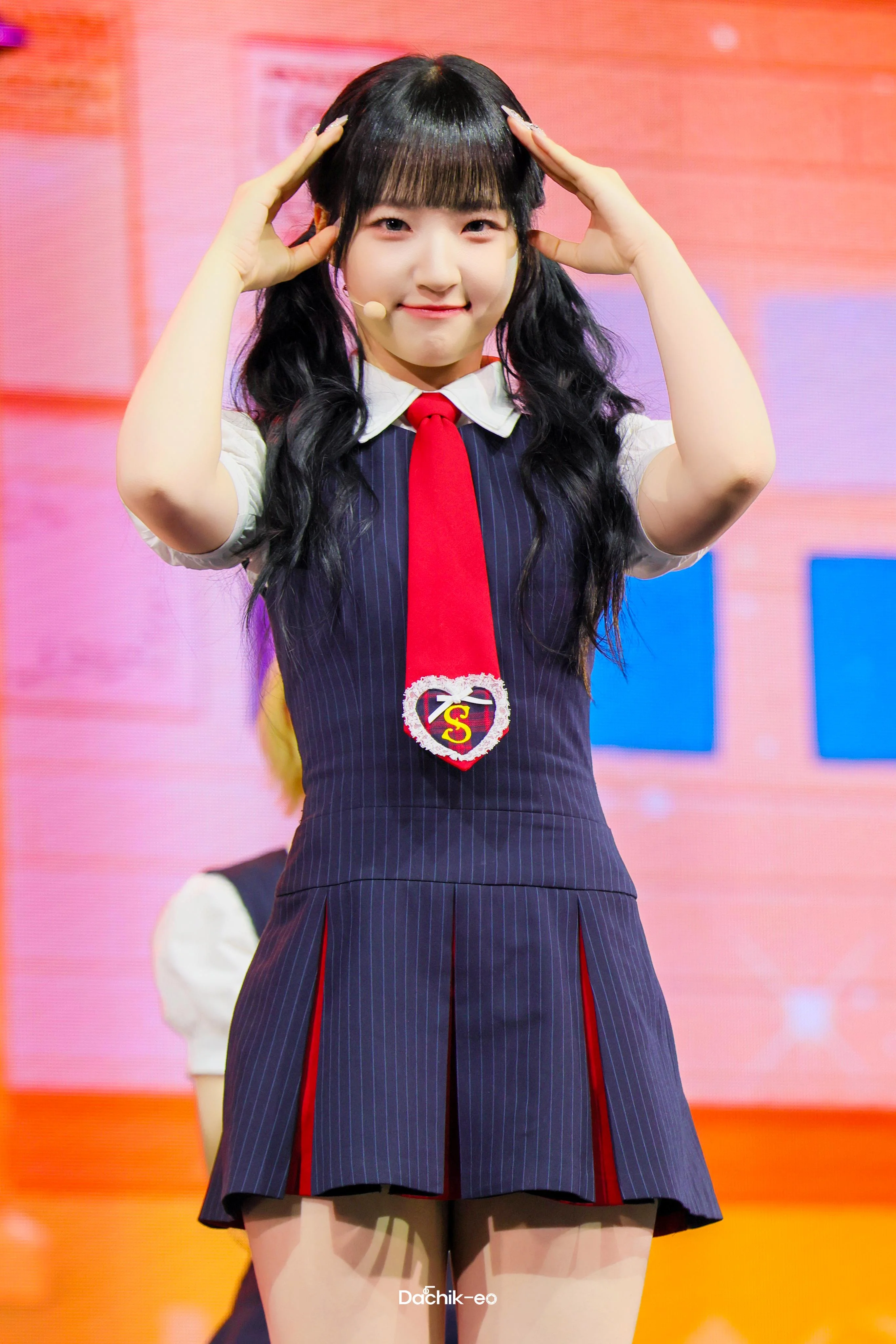 UNIS Yunha picture 1 of 1