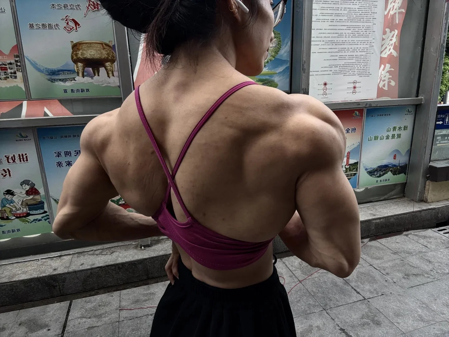 Yao Zeng picture 1 of 10