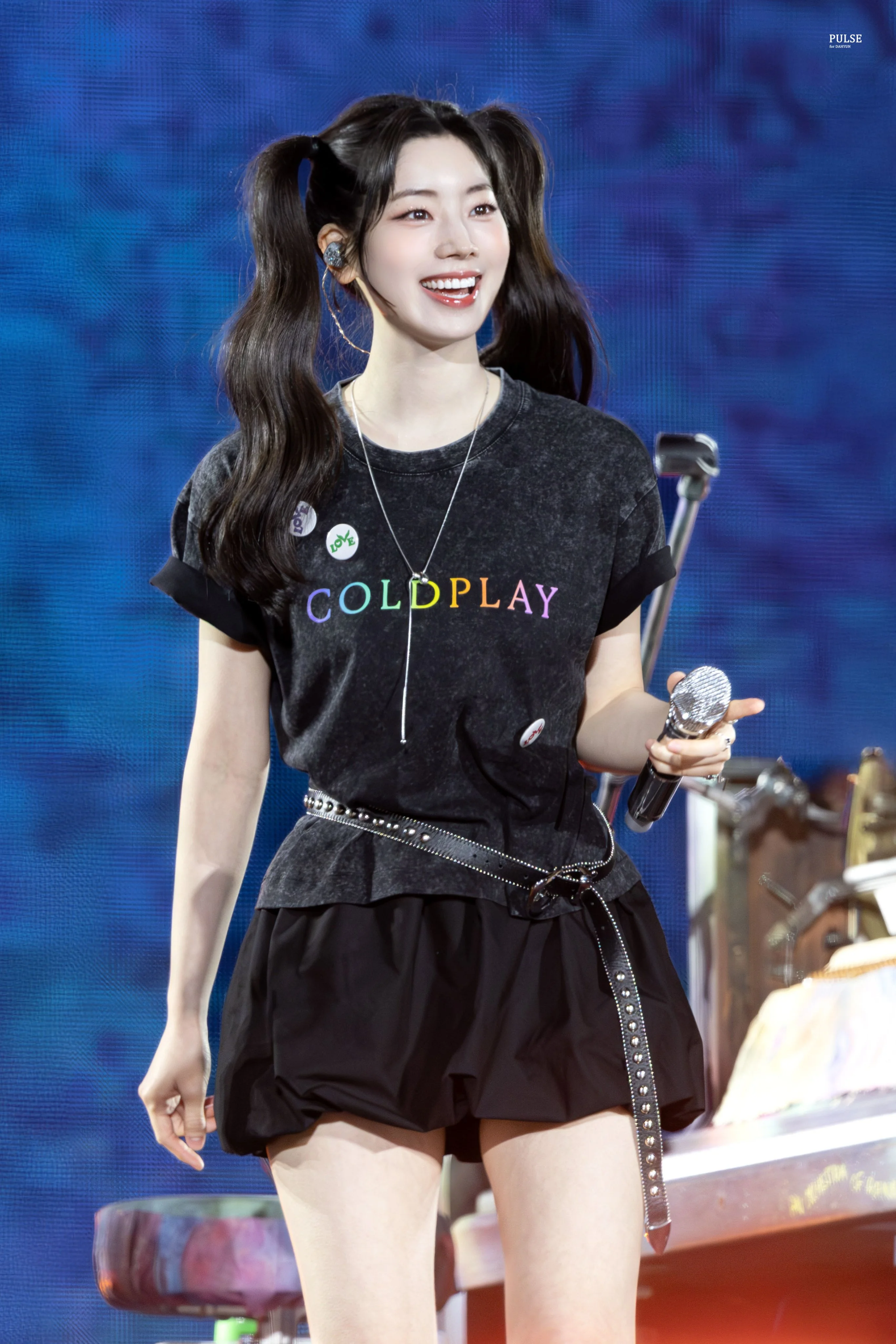 TWICE Dahyun picture 1 of 2